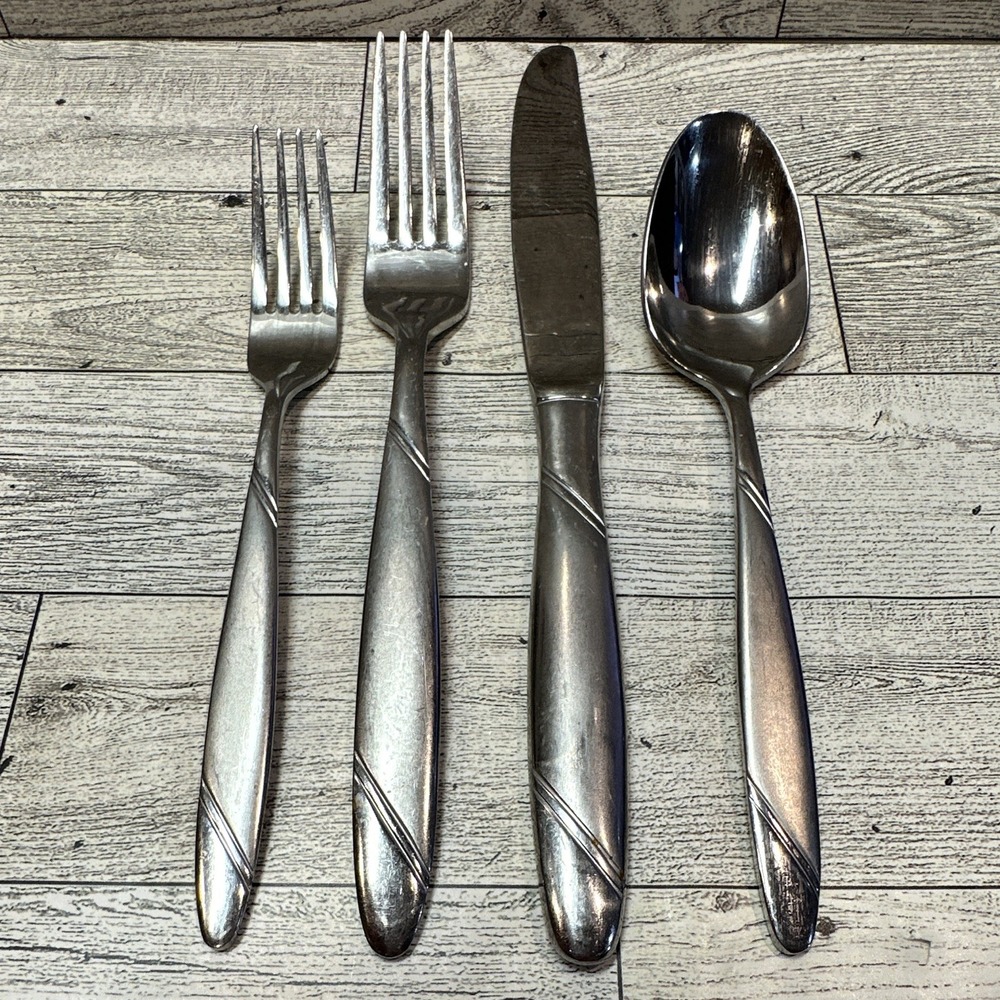 Oneida Risotto Stainless Flatware 4PC Shiny & Satin Silver Retired
